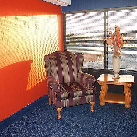 Eurotel Inn Maitland Екстериор снимка