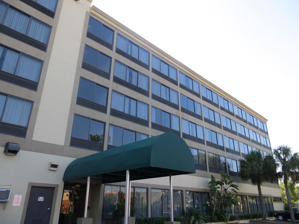 Eurotel Inn Maitland Екстериор снимка