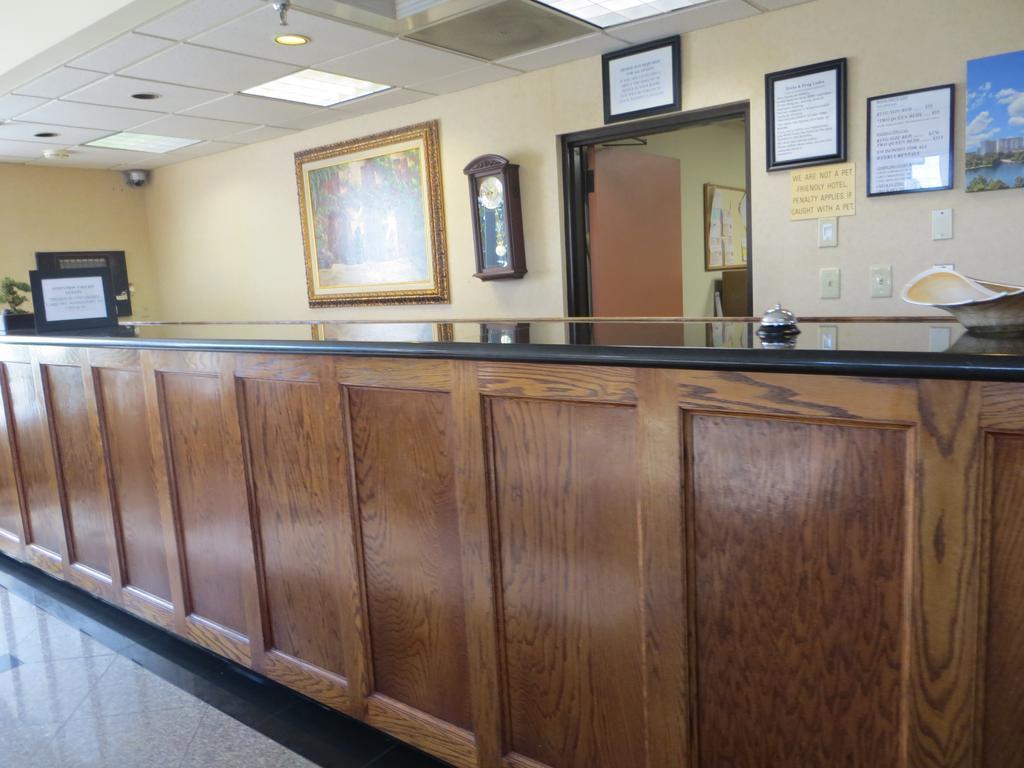 Eurotel Inn Maitland Екстериор снимка