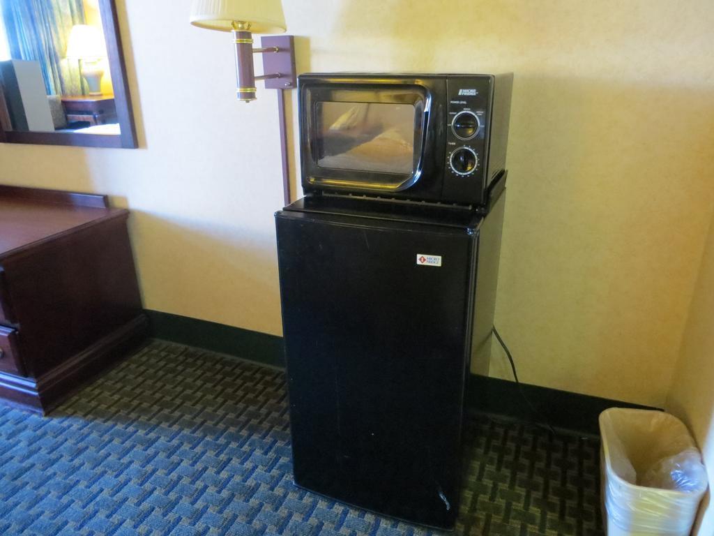 Eurotel Inn Maitland Стая снимка