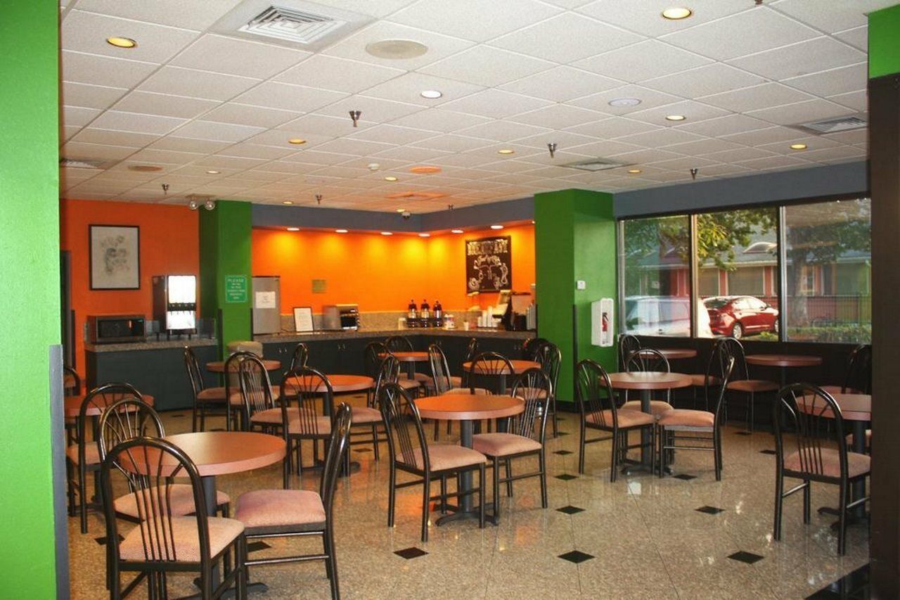 Eurotel Inn Maitland Екстериор снимка